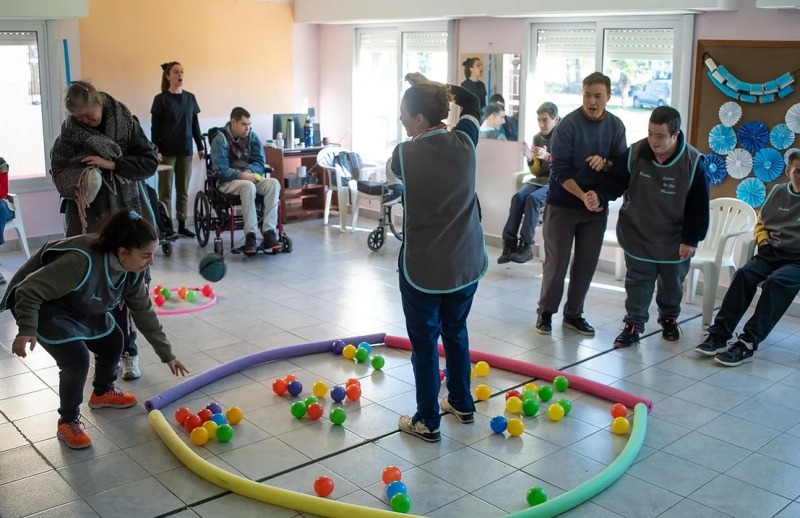 El grupo Ilusiones acude a la comunidad para solventar gastos